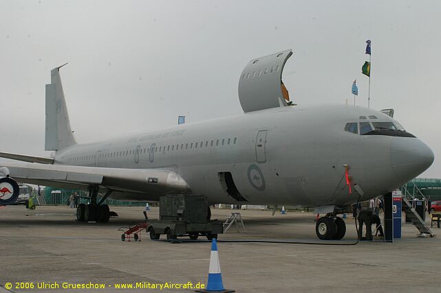 boeing 707 feature