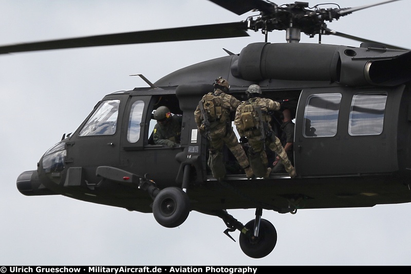 Sikorsky S-70 Black Hawk