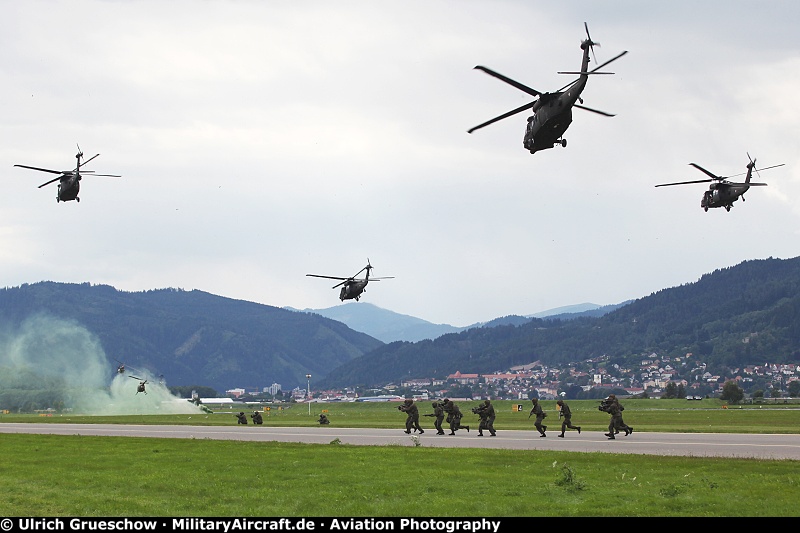 Sikorsky S-70 Black Hawk