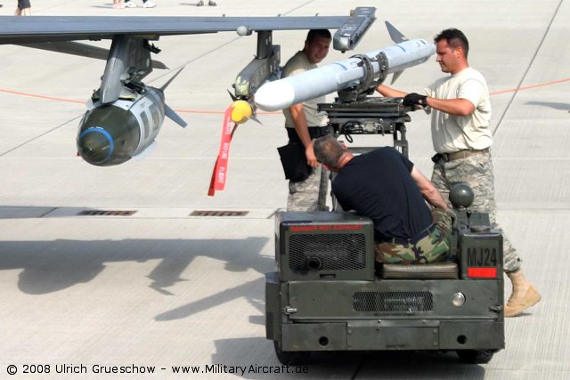 Pictures of Weapons load demonstration (A-10A, F-16)