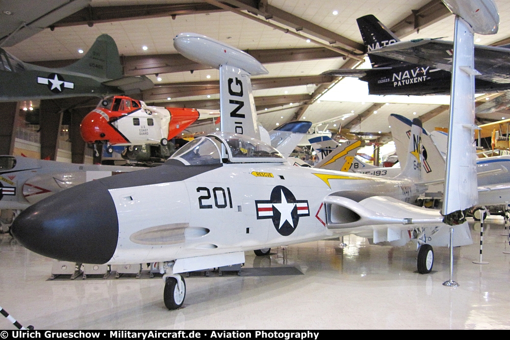 McDonnell F-2D Banshee (126419 / NG-201)