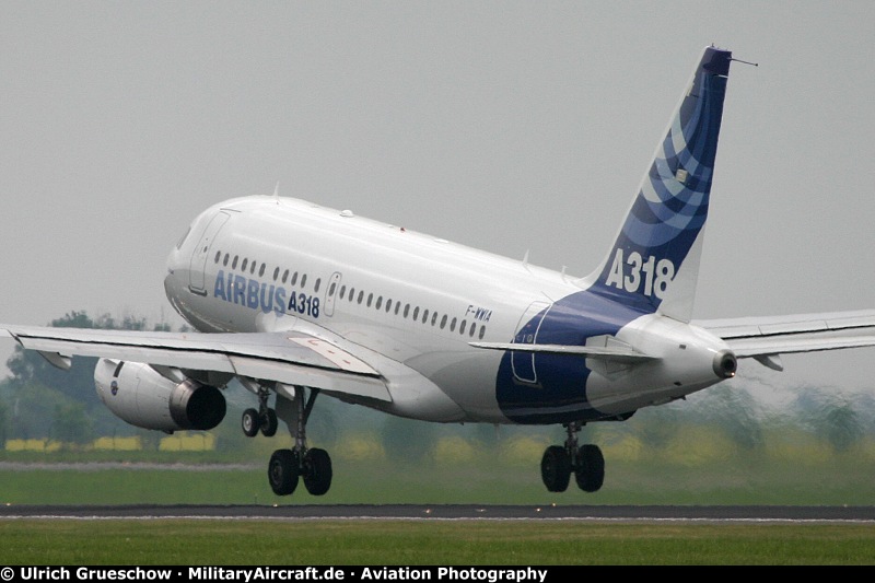Airbus A318-121 (F-WWIA)