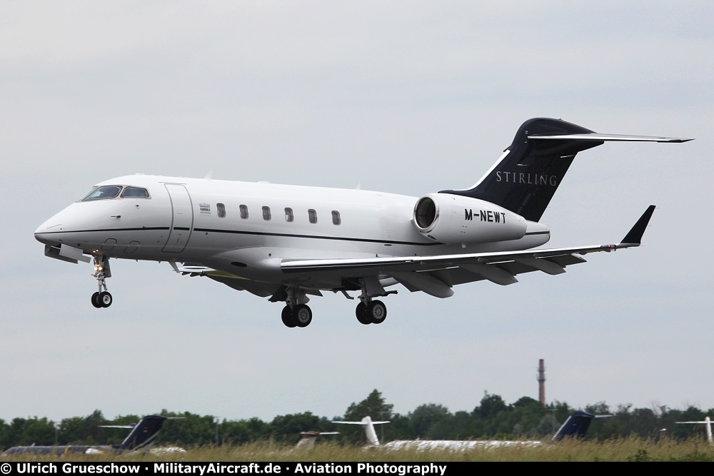 Bombardier BD-100-1A10 Challenger 300