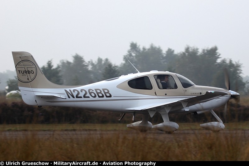 Cirrus SR-22 G-3 Turbo (N226BB)