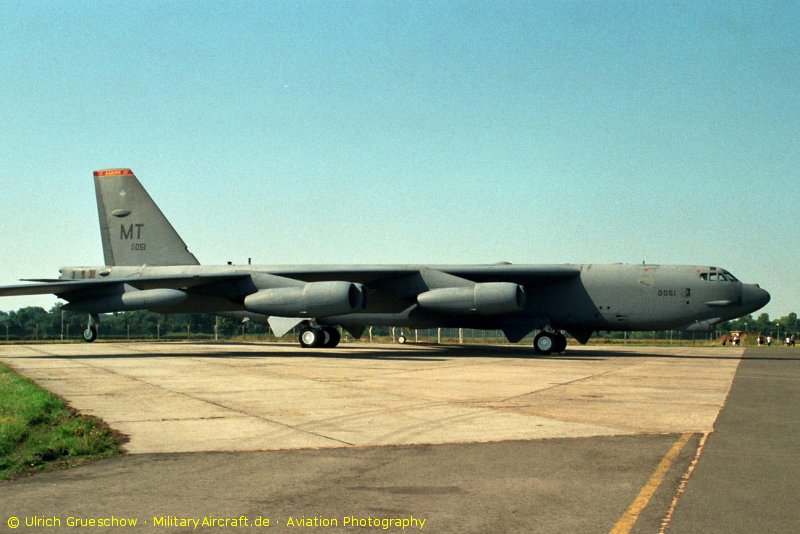 Boeing B-52H Stratofortress