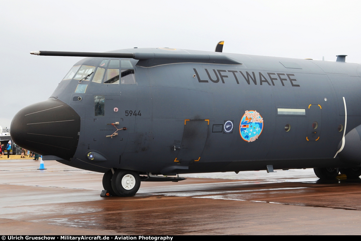 Lockheed Martin C-130J-30 Hercules