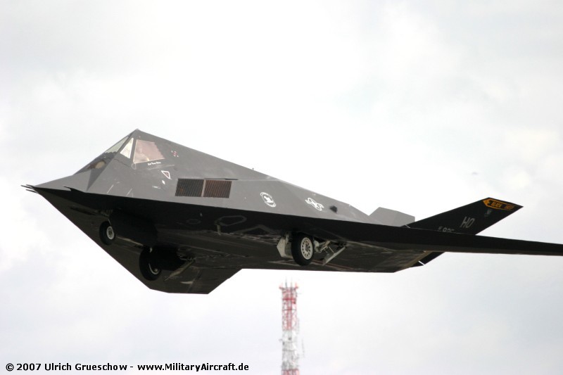 Lockheed F-117A Nighthawk