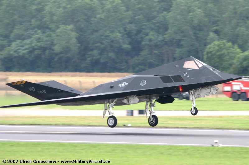 Lockheed F-117A Nighthawk