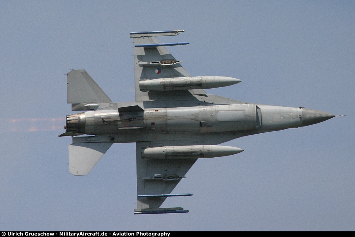 Lockheed Martin F-16BM Fighting Falcon