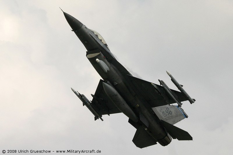 General Dynamics F-16C Fighting Falcon