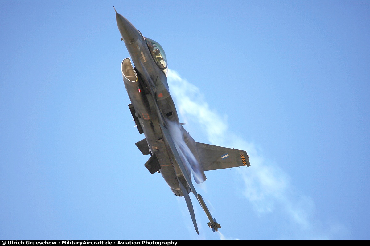 Lockheed Martin F-16CJ Fighting Falcon