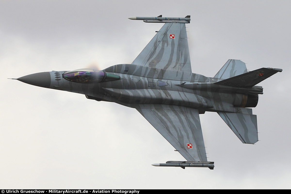 Lockheed Martin F-16CJ Fighting Falcon