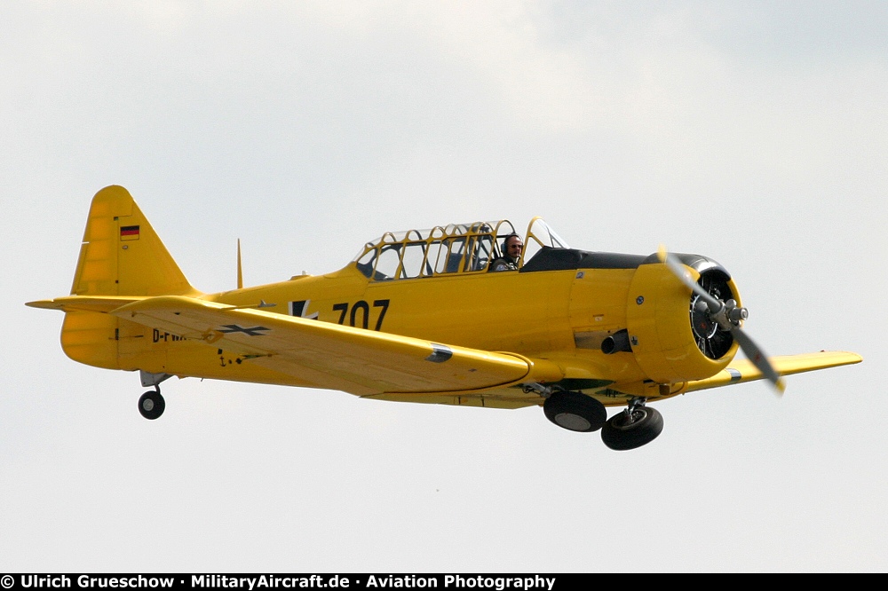 North American AT-6 / SNJ-5 Texan