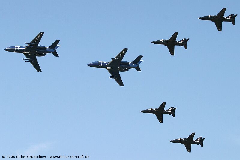 BAe Hawk T.1 and Dassault Falcon 20