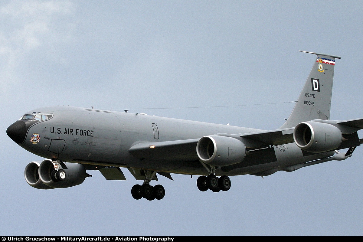 Boeing KC-135T Stratotanker