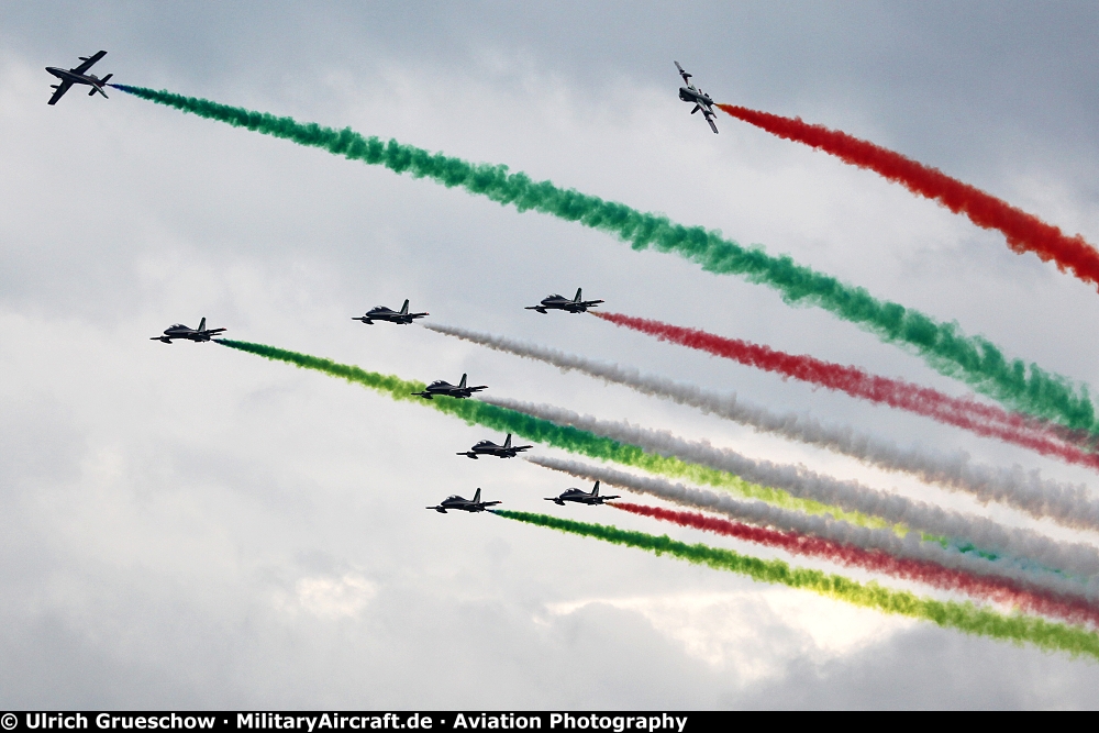 "Frecce Tricolori" (Italian Air Force Aerobatic Team)