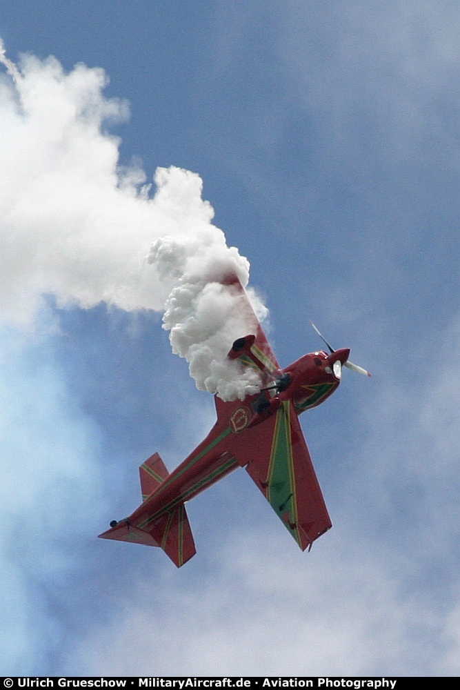 Marche Verte planes tied with steel ropes and very dangers air show Royal  Moroccan Air Force aerobatic team at Teknofest 2023 Stock Photo - Alamy