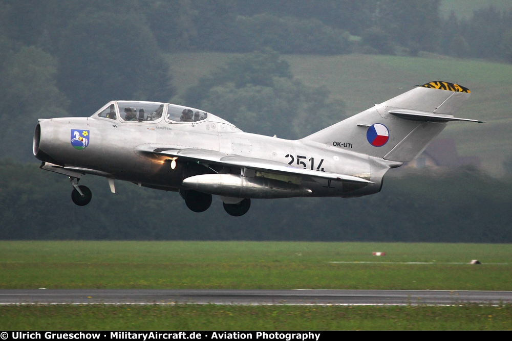 Aero S-102 (MiG-15UTI Fagot)