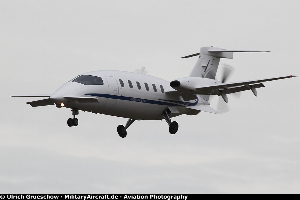 Piaggio P-180AM Avanti