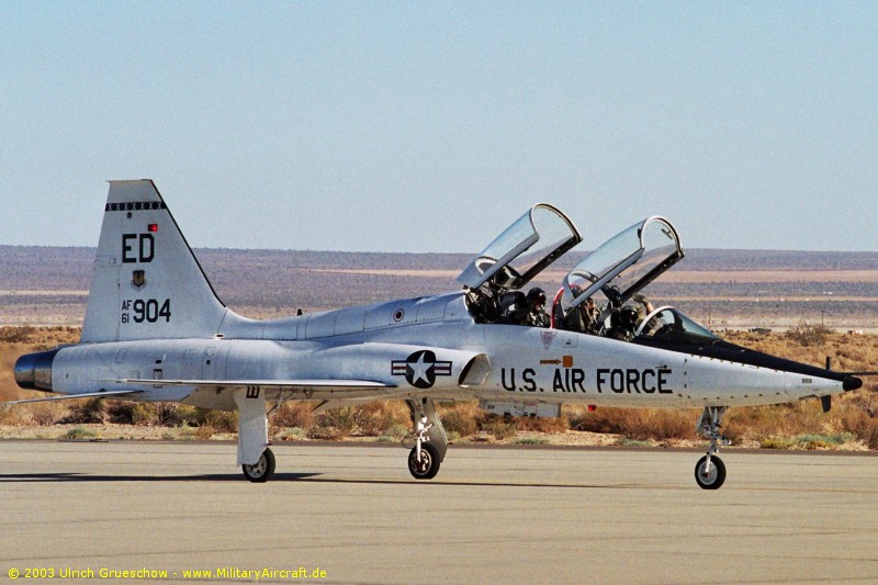 Northrop AT-38B Talon (61-0904 / ED)