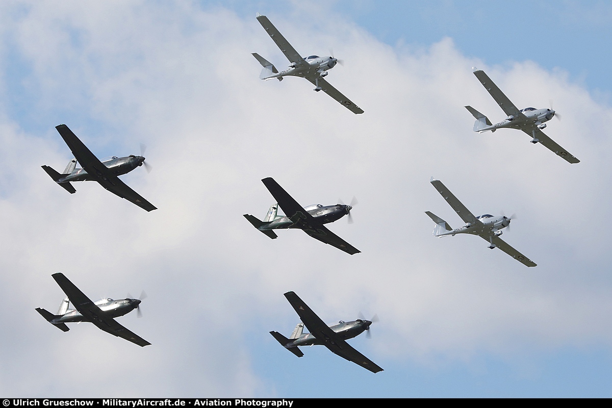 Austrian AF Diamond DA-40NG Diamond Star and Pilatus PC-7