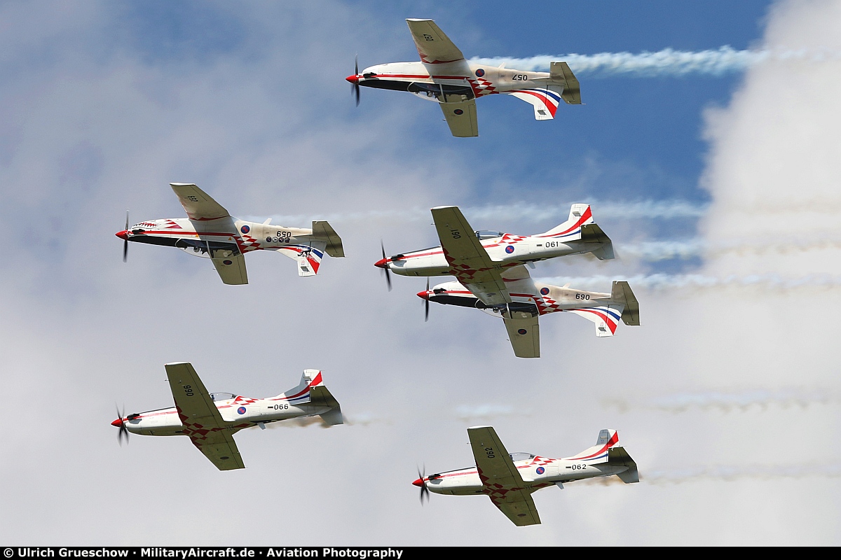 Wings of Storm Aerobatic Display Team