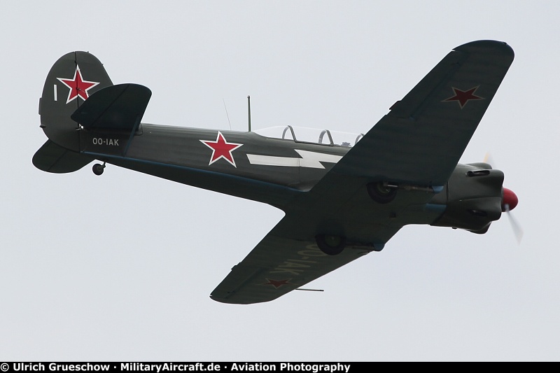 Yakovlev Yak-18 (OO-IAK)