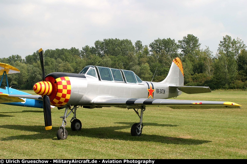 Yakovlev Yak-52