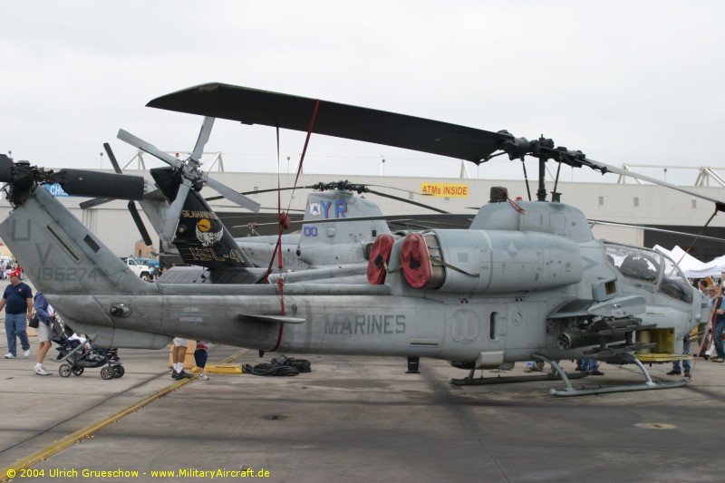 Bell AH-1W Super Cobra