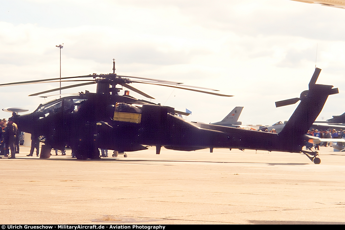 McDonnell Douglas AH-64A Apache