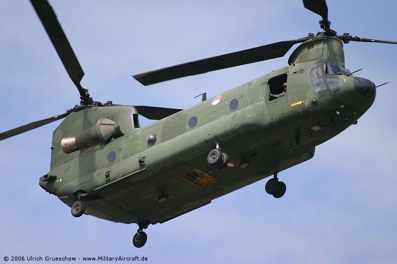 Boeing CH-47D Chinook