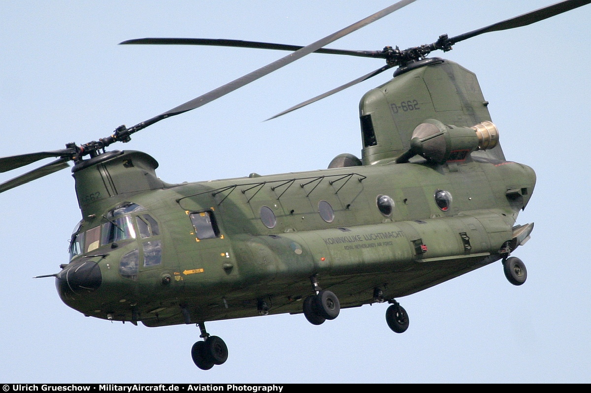 Boeing CH-47D Chinook