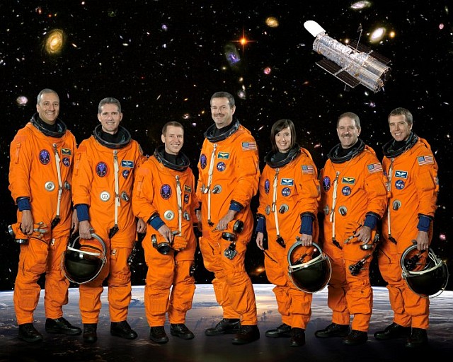 STS-125 Atlantis Mission Crew (© NASA Picture)